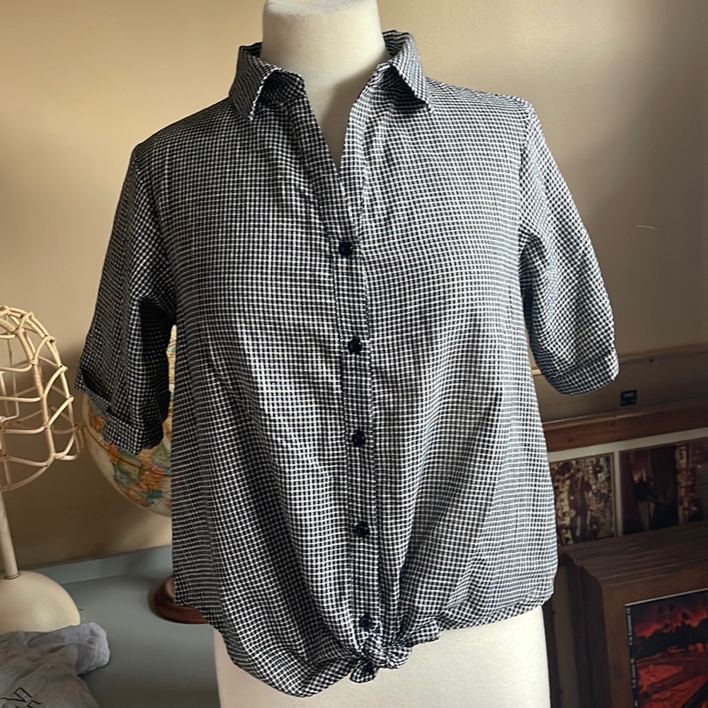 *NWOT* Mod Ref / Gingham Checkered Plaid Button Up Shirt with Front Tie / M